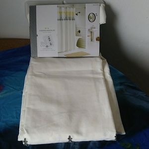 Threshold shower curtin